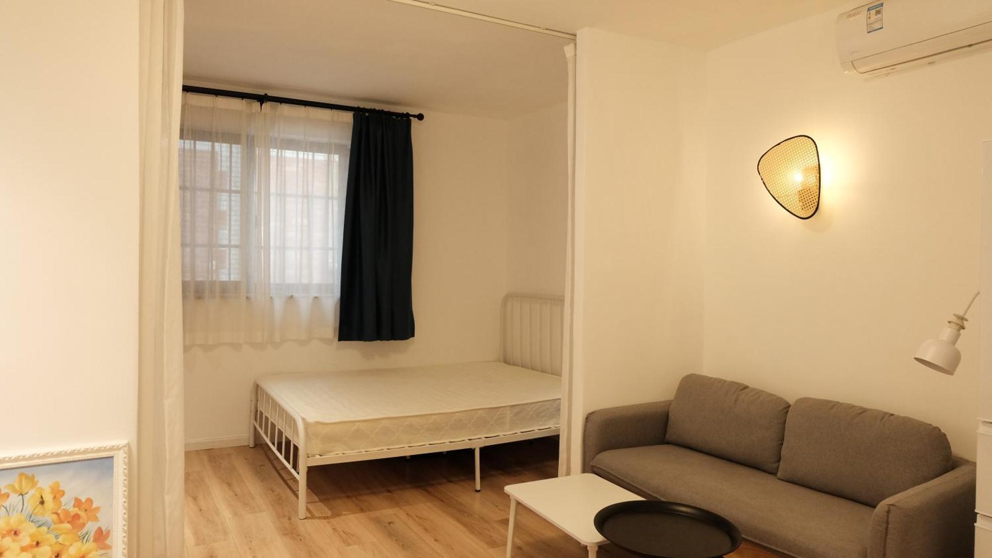 Appartamento Hills & Cozy Roof House Near Line2 & Line7 Jing'an Temple Shanghai